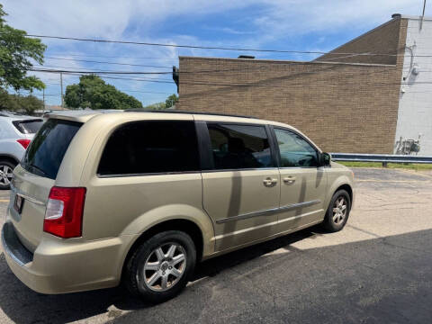 2011 Chrysler Town and Country Touring