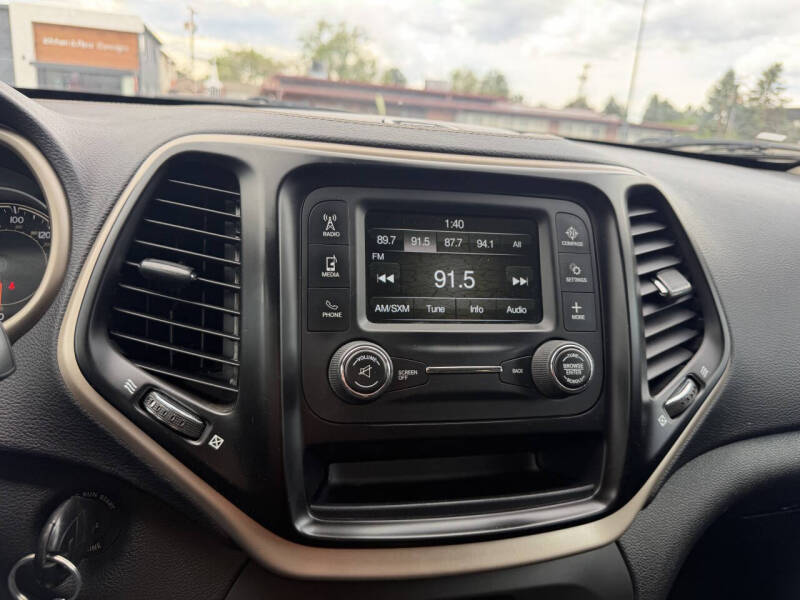 2017 Jeep Cherokee Sport