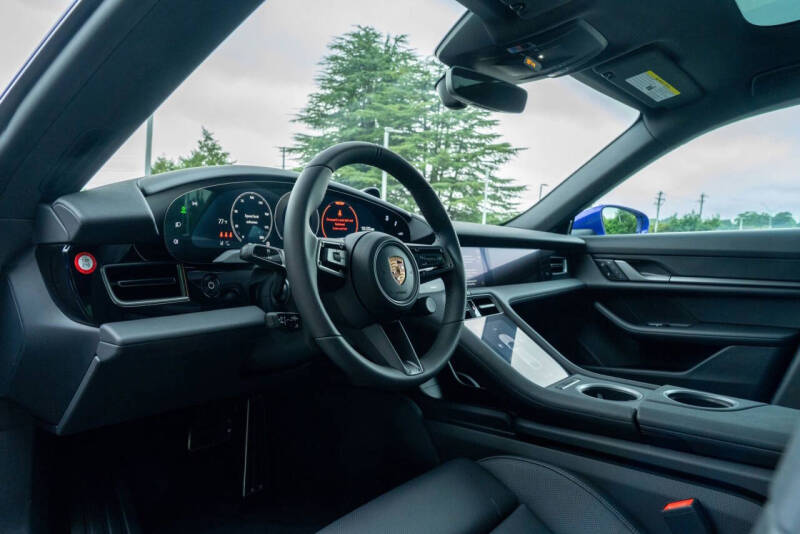 2025 Porsche Taycan 4 Cross Turismo