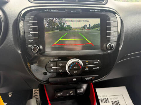 2016 Kia Soul +