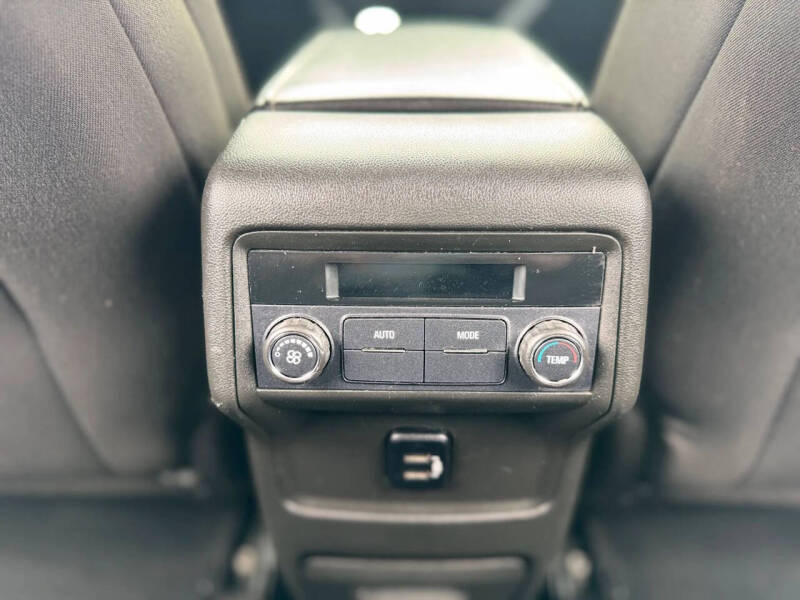 2017 GMC Acadia SLE-1