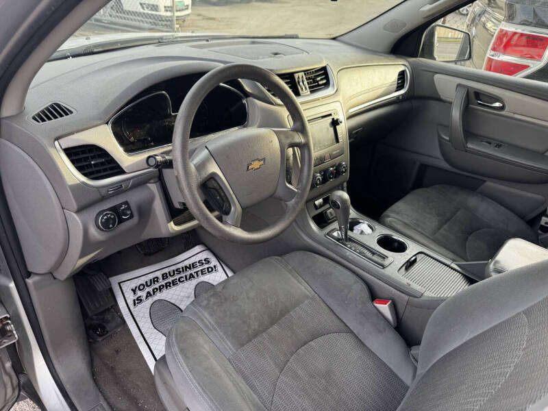 2017 Chevrolet Traverse LS