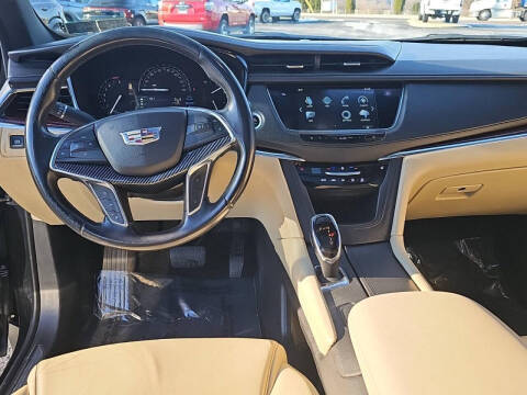 2018 Cadillac XT5 Luxury