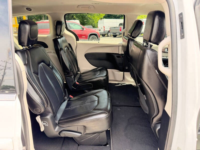 2021 Chrysler Voyager LXi