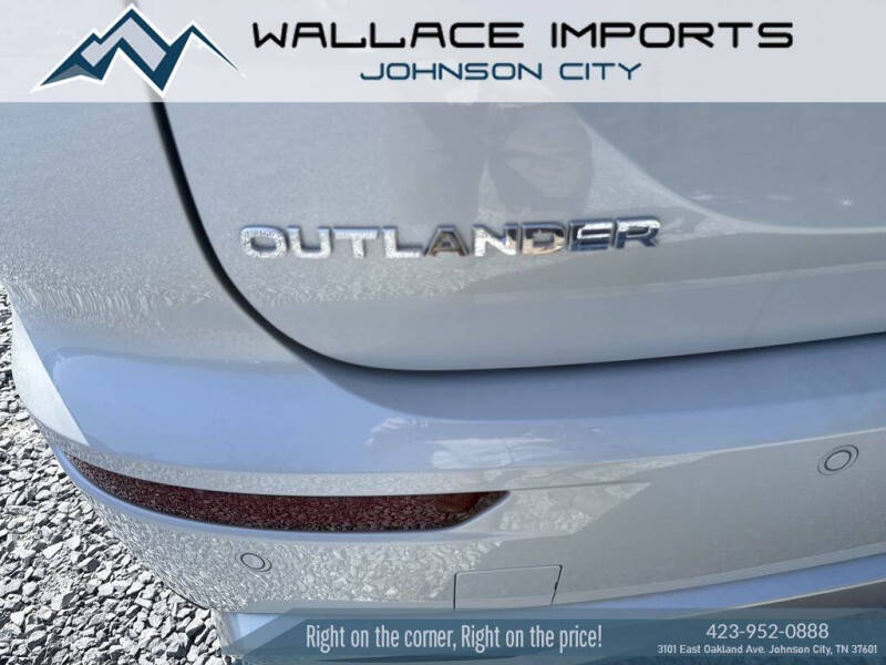 2025 Mitsubishi Outlander PHEV SE
