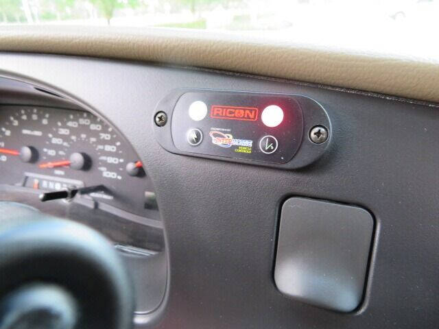 2006 Ford E-Series E-250 SD