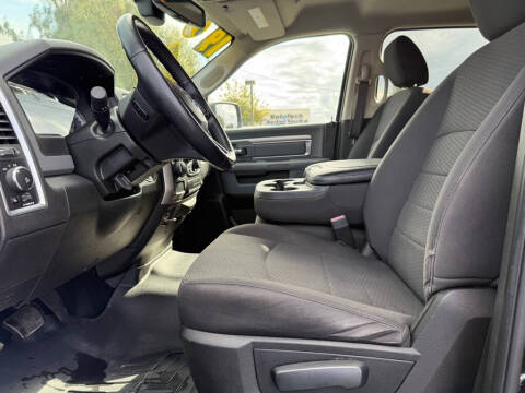 2019 RAM 1500 Classic SLT