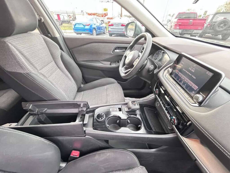 2021 Nissan Rogue SV