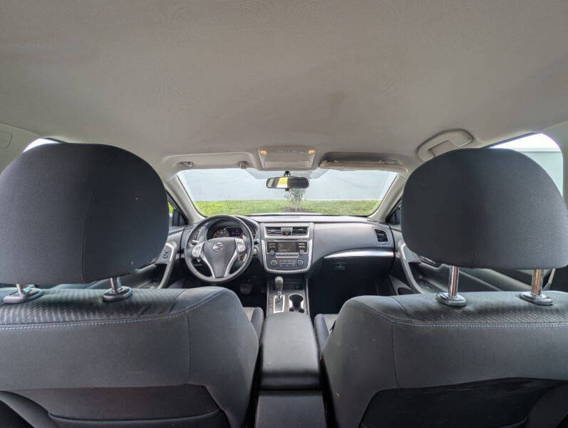 2016 Nissan Altima 2.5 SR