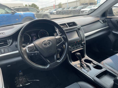 2015 Toyota Camry SE
