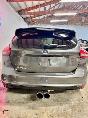 2017 Ford Focus ST