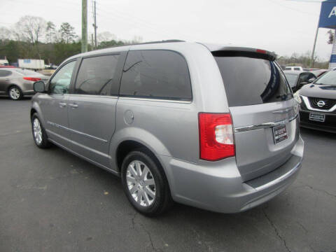 2016 Chrysler Town and Country Touring