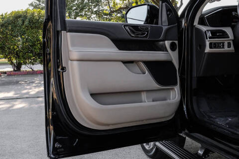 2022 Lincoln Navigator Standard