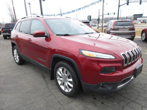 2016 Jeep Cherokee for sale at Fox River Motors, Inc in Green Bay WI