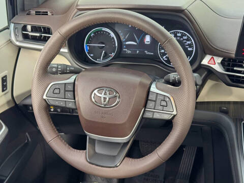2024 Toyota Sienna Platinum 7-Passenger