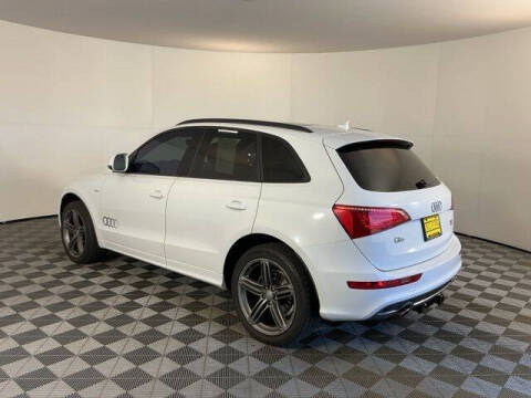 2012 Audi Q5 3.2 quattro Premium Plus