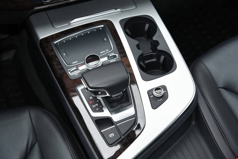 2019 Audi Q7 quattro SE Premium Plus 45 TFSI