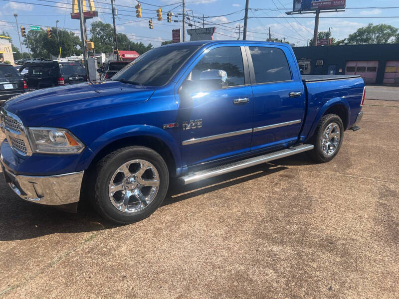 2015 RAM 1500 Laramie