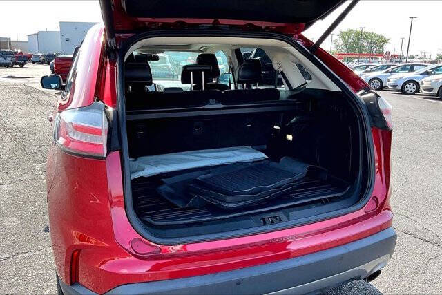 2021 Ford Edge Titanium
