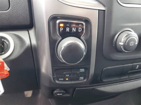 2024 RAM 1500 Classic SLT