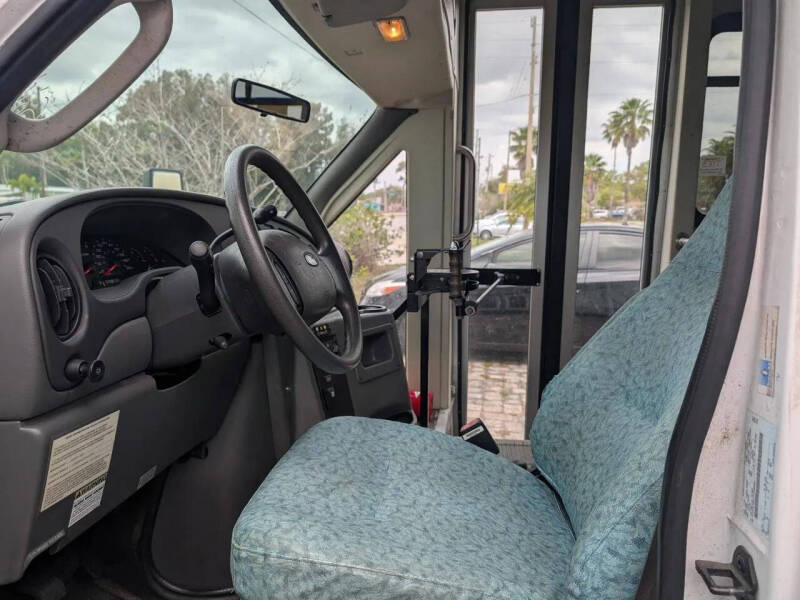 2007 Ford E-Series E-350 SD