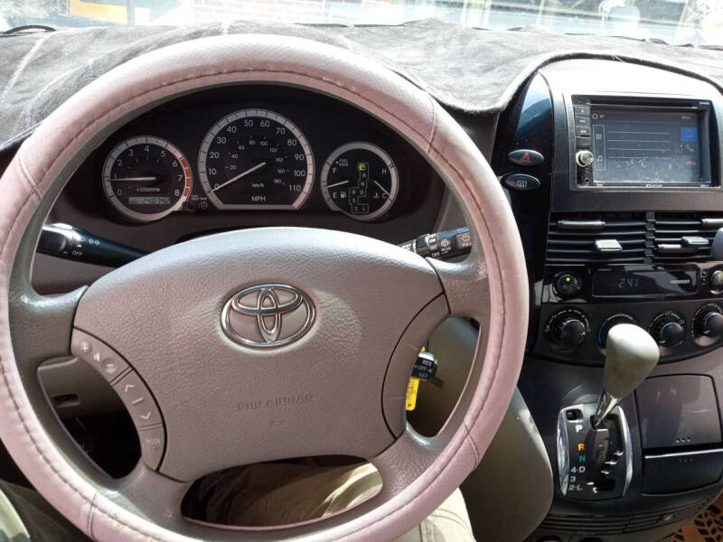 2004 Toyota Sienna