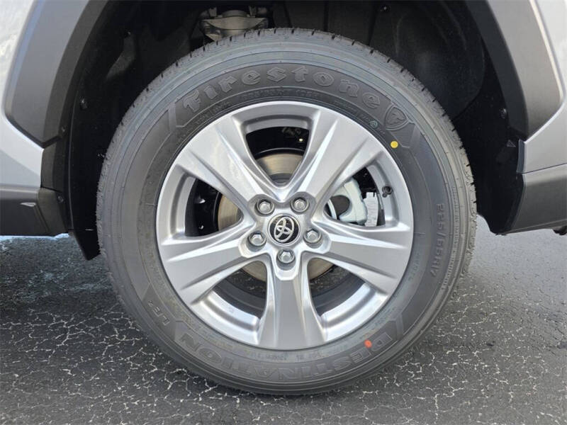 2025 Toyota RAV4 Hybrid LE