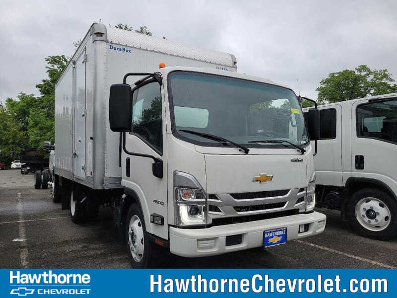 2024 Chevrolet Low Cab Forward Base's photo