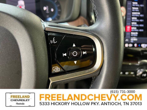 2023 Volvo XC60 B5 Plus Dark Theme