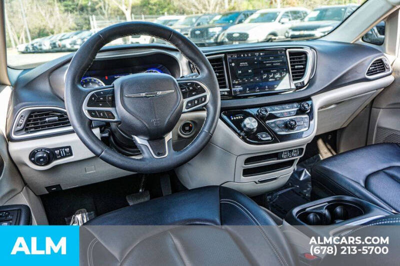 2024 Chrysler Pacifica Touring L