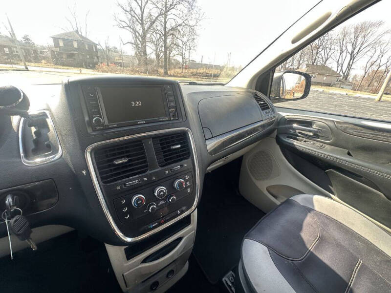 2017 Dodge Grand Caravan SE