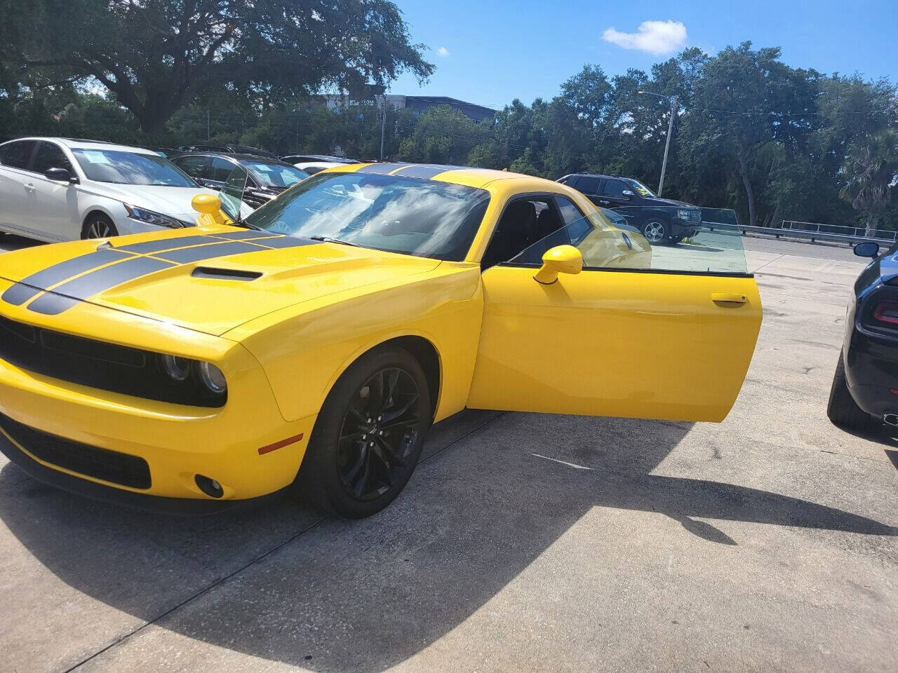 2017 Dodge Challenger for sale at FAMILY AUTO BROKERS in Longwood, FL