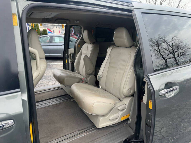 2013 Toyota Sienna