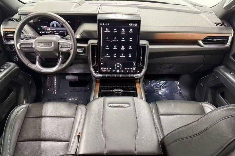 2025 GMC Yukon Denali