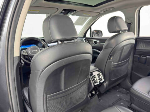 2023 Kia Sorento SX