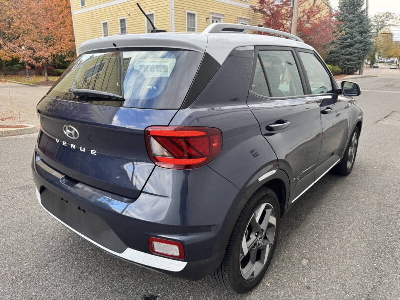 2023 Hyundai Venue Limited