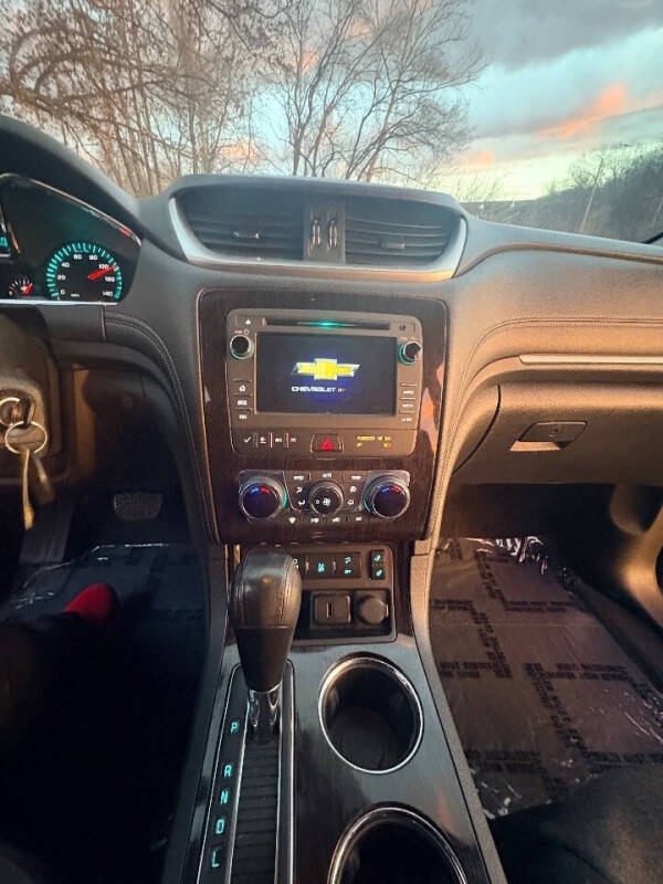 2017 Chevrolet Traverse LT