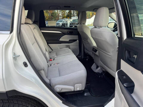 2017 Toyota Highlander LE