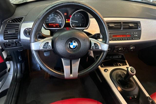 2005 BMW Z4 3.0i