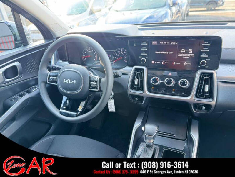 2023 Kia Sorento LX