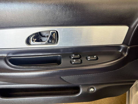 2004 Ford Thunderbird Deluxe