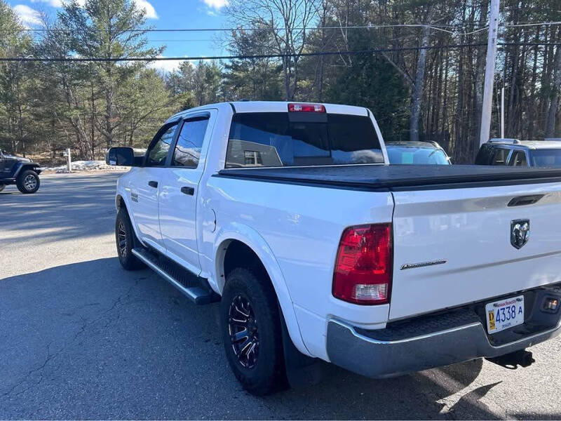 2017 RAM 1500 SLT