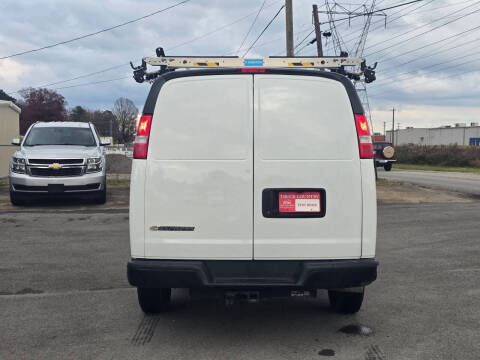 2022 Chevrolet Express 2500