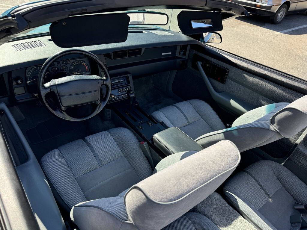 1991 Chevrolet Camaro 23
