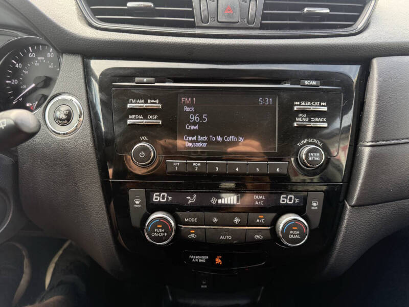 2017 Nissan Rogue SV