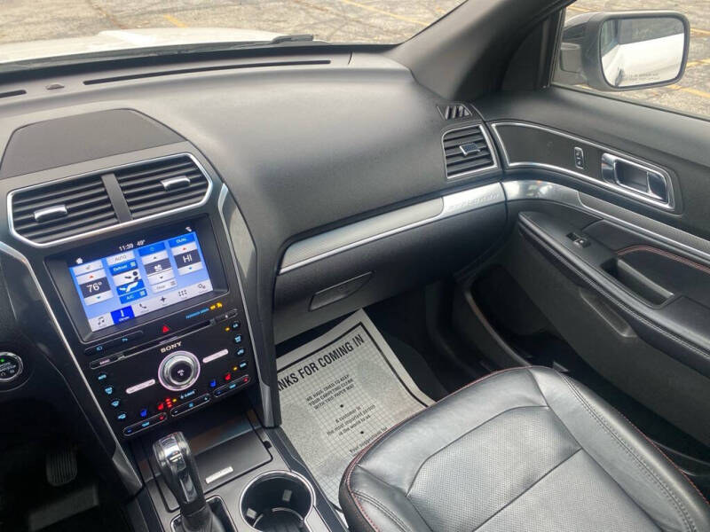 2017 Ford Explorer Sport