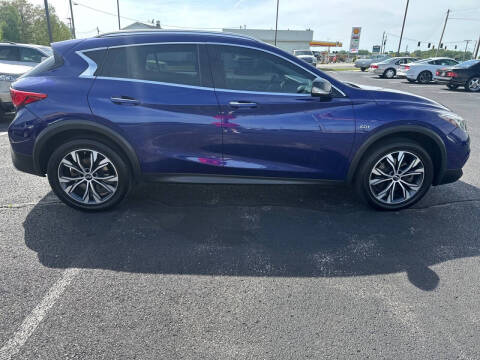 2017 Infiniti QX30 Luxury