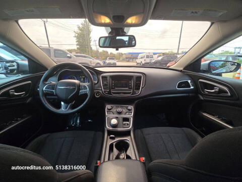 2017 Chrysler 200 LX