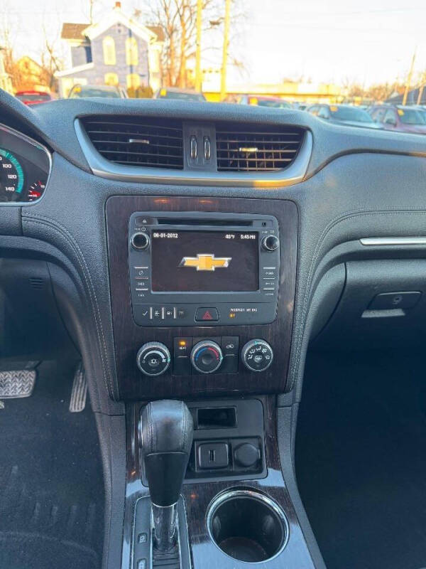 2017 Chevrolet Traverse LT