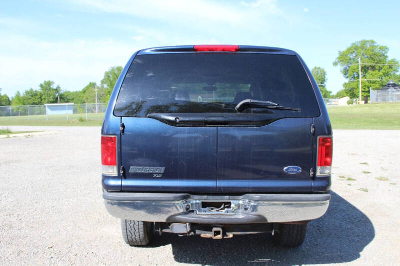 2003 Ford Excursion XLT